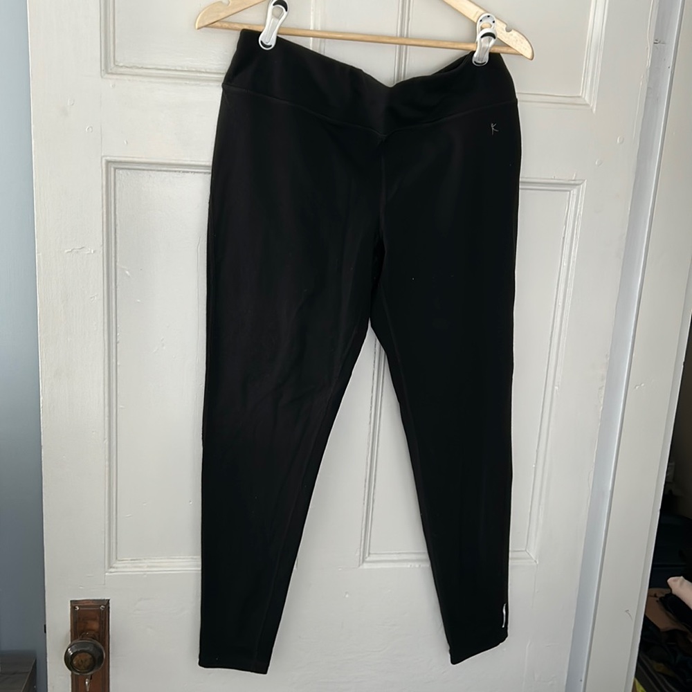 Danskin Now fitted yoga pants, black, size L 12-14